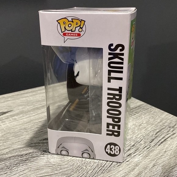 Funko Pop! Games | Fortnite #438: Skull Trooper - Collectable Vinyl Figure - Picture 4 of 12